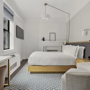 Hotel Newly Renovated At Club Quarters Times Square,, Nowy Jork